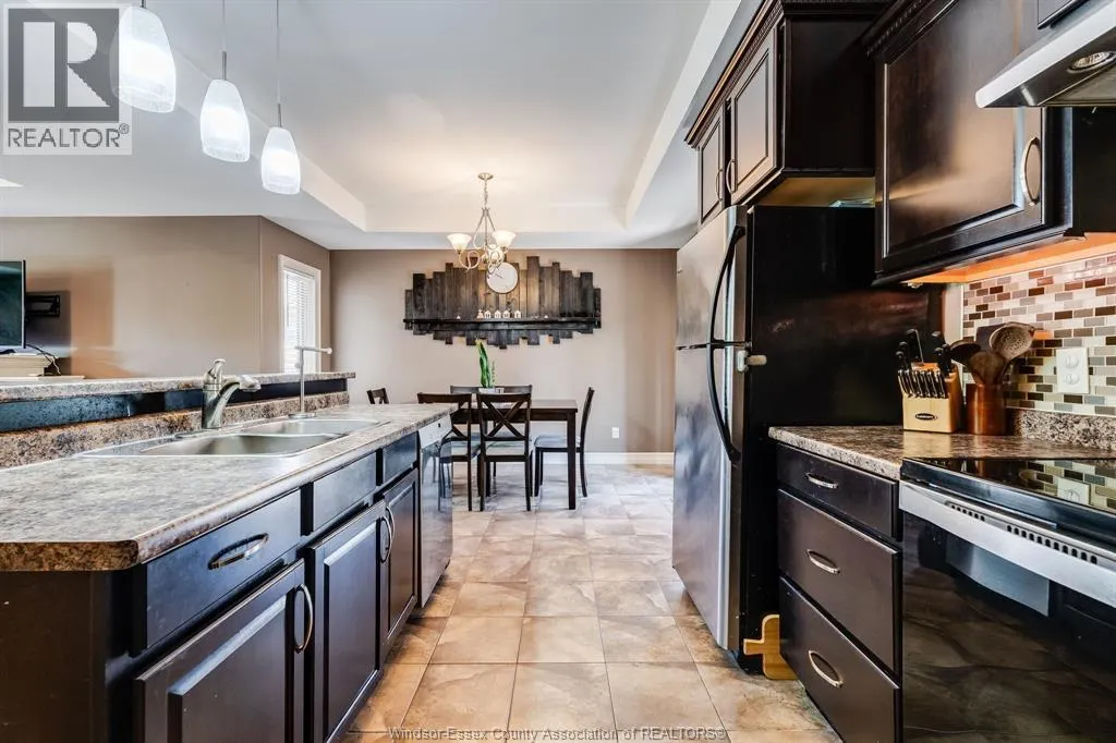 211 Dieppe CRESCENT