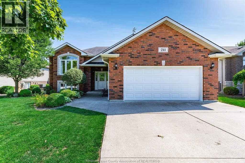 211 Dieppe CRESCENT