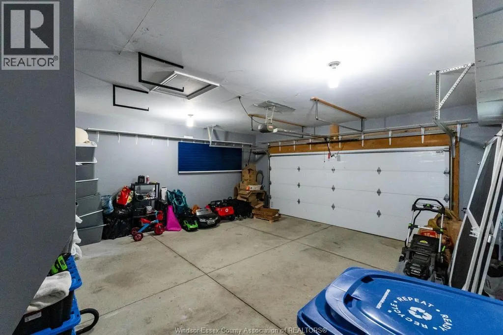 211 Dieppe CRESCENT