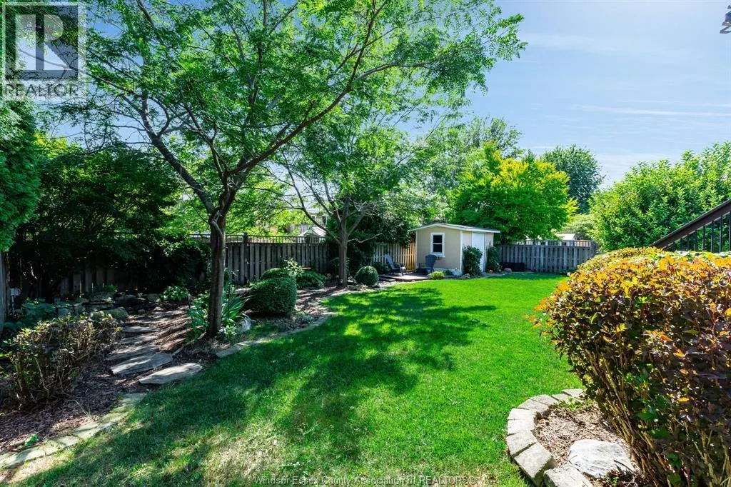 211 Dieppe CRESCENT