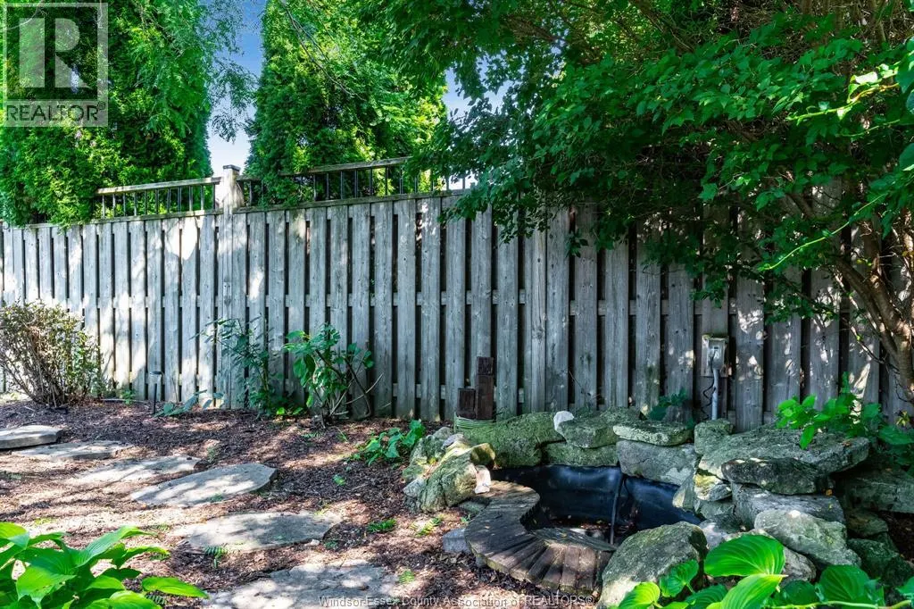 211 Dieppe CRESCENT