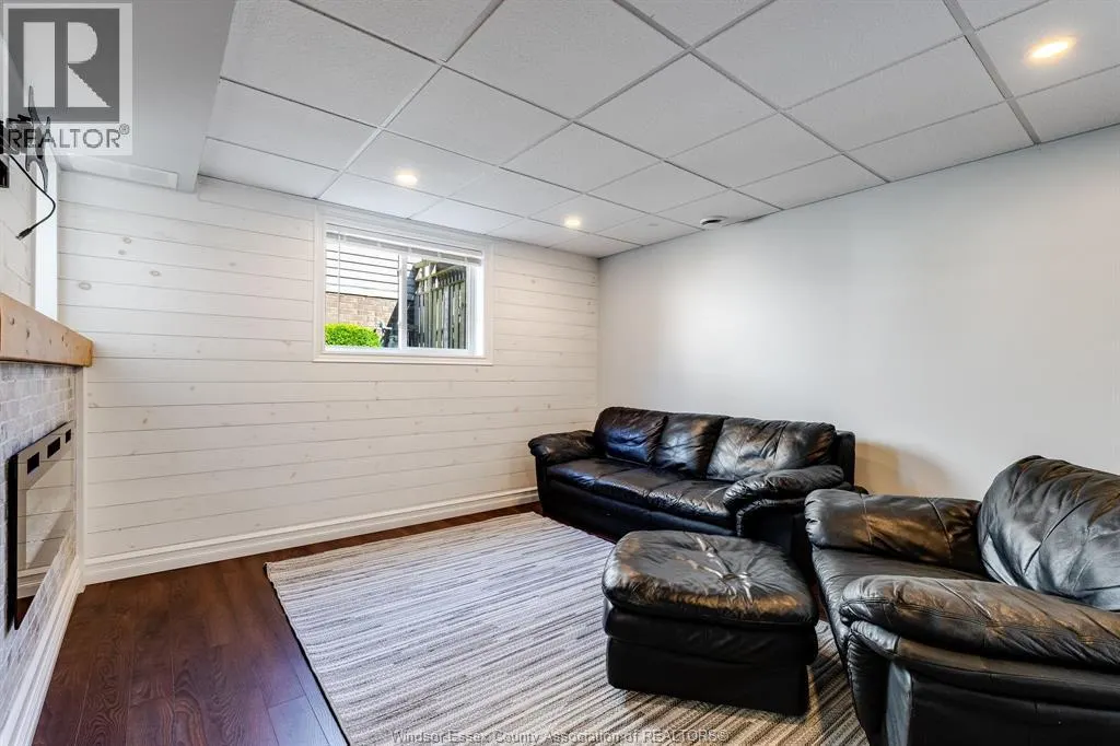211 Dieppe CRESCENT