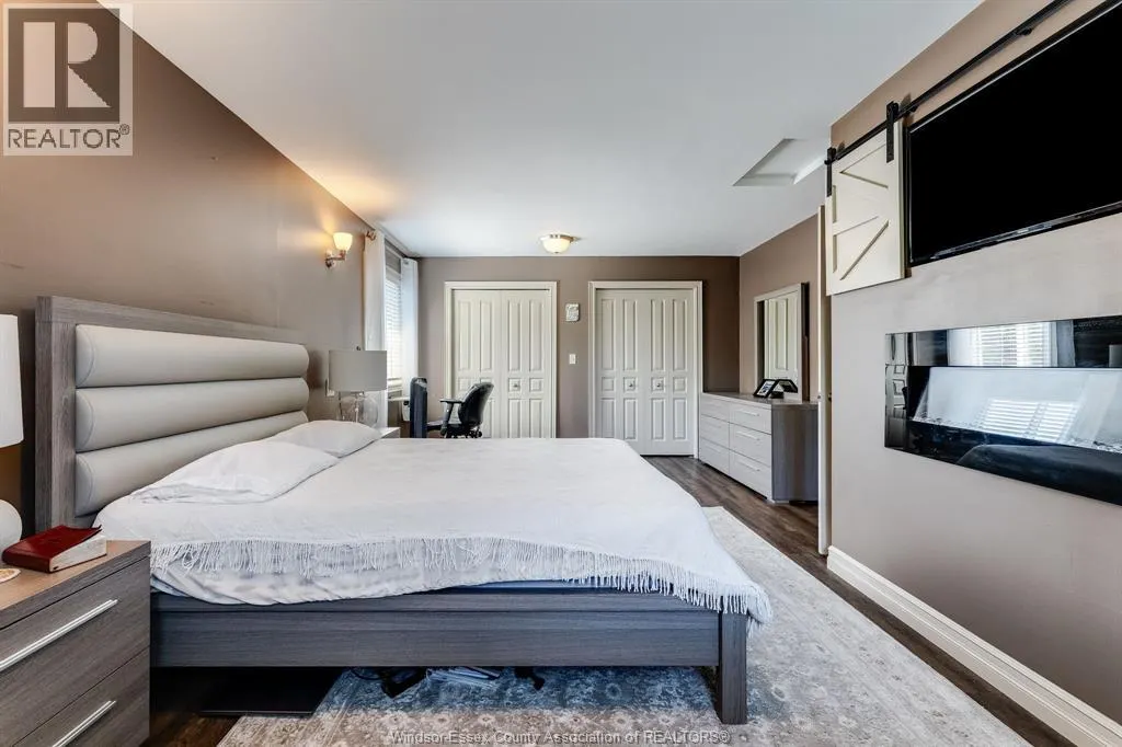 211 Dieppe CRESCENT