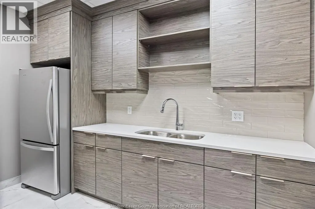 11870 TECUMSEH ROAD East Unit# 202