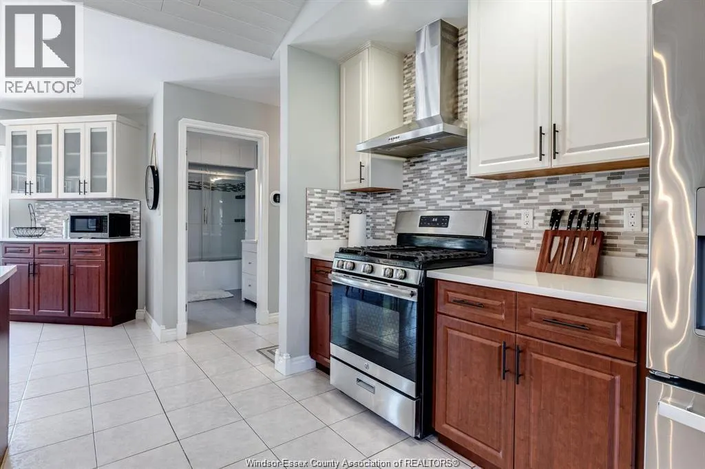 986 PORRONE DRIVE