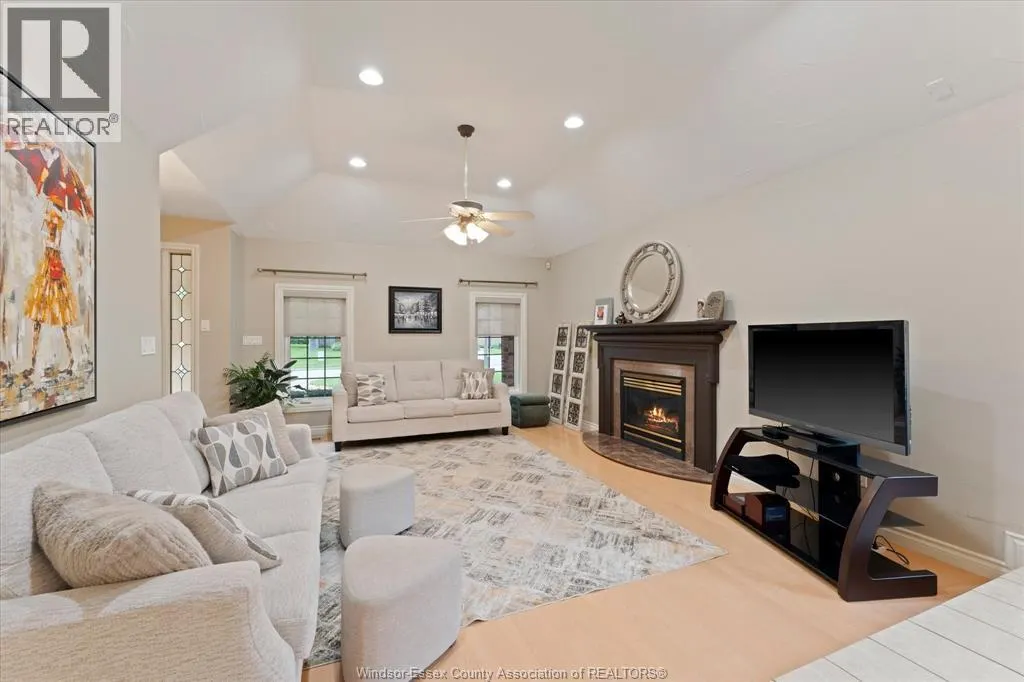 2198 SUZANNE STREET