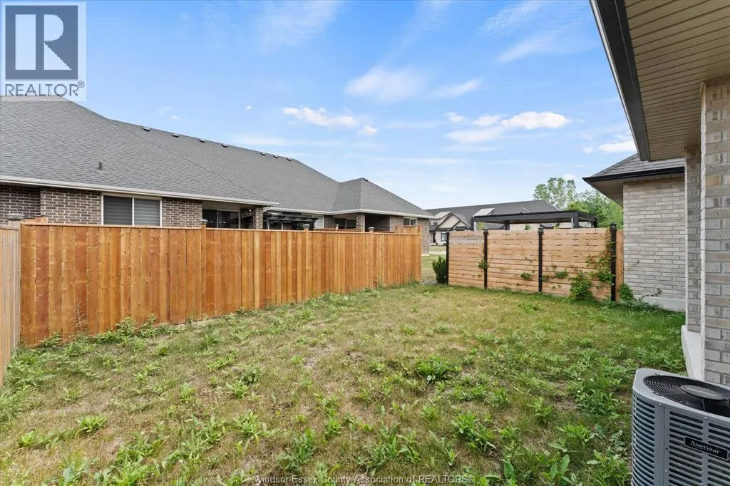 262 LIVINGSTONE CRESCENT