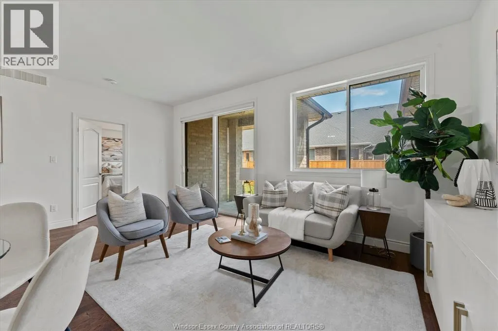 262 LIVINGSTONE CRESCENT