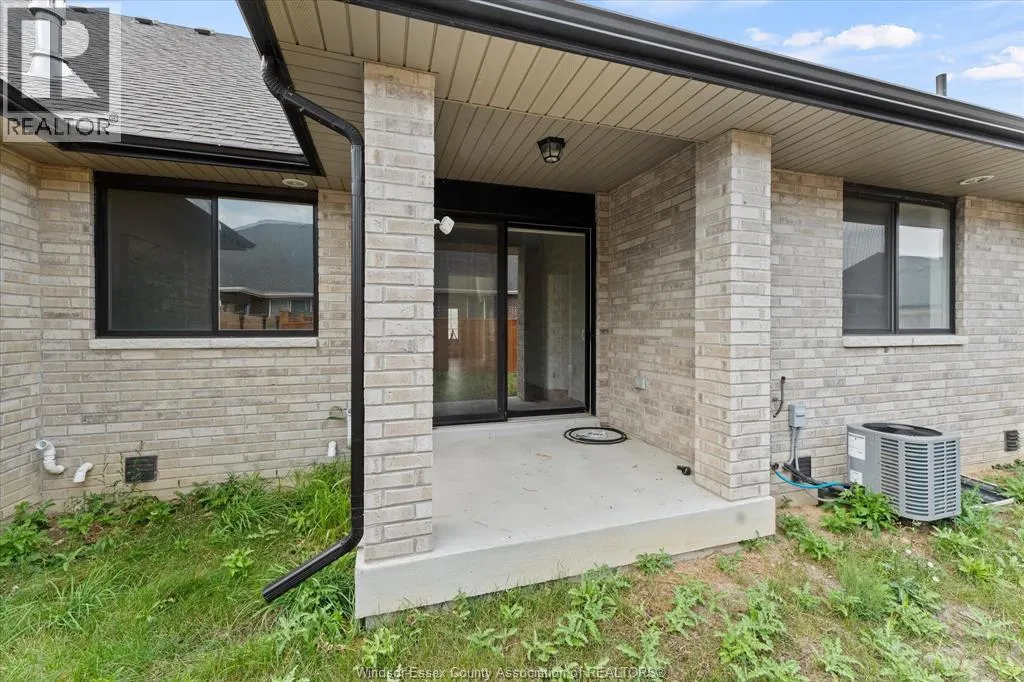 262 LIVINGSTONE CRESCENT