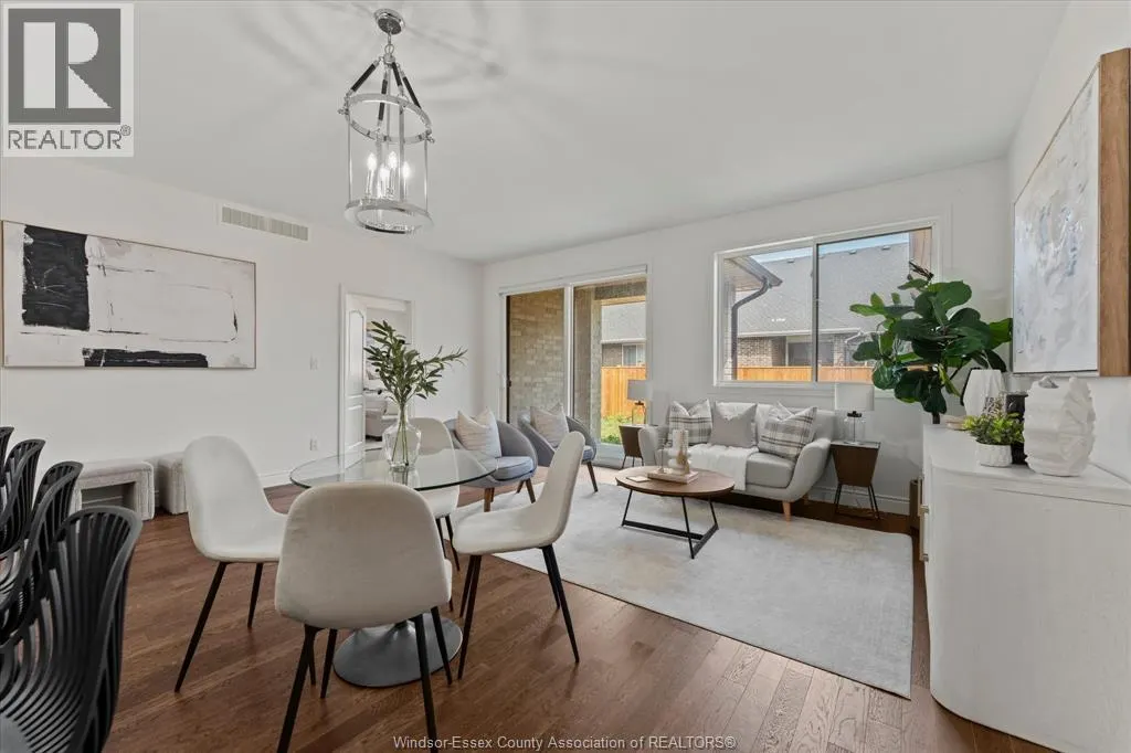 262 LIVINGSTONE CRESCENT