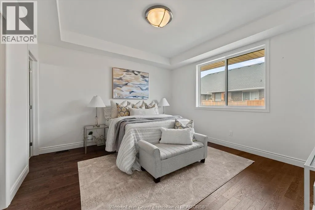 262 LIVINGSTONE CRESCENT