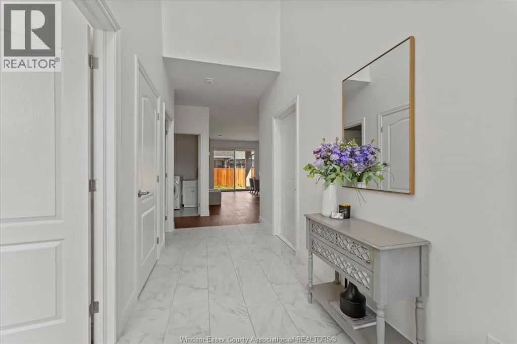 262 LIVINGSTONE CRESCENT