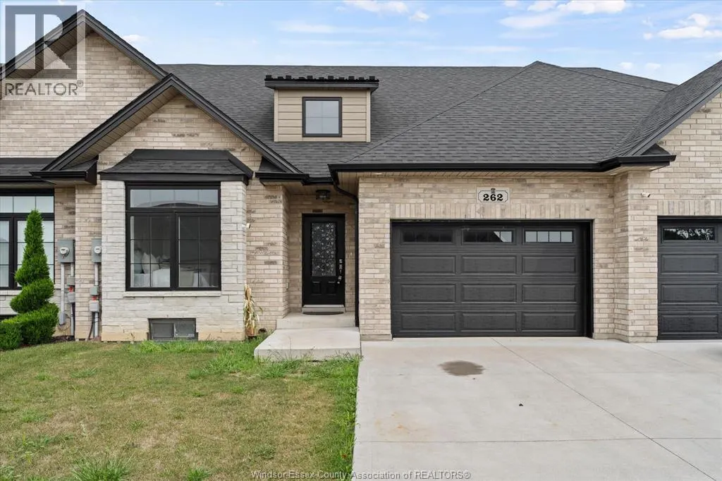262 LIVINGSTONE CRESCENT