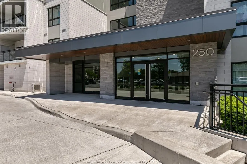 250 MANNING Unit# 306