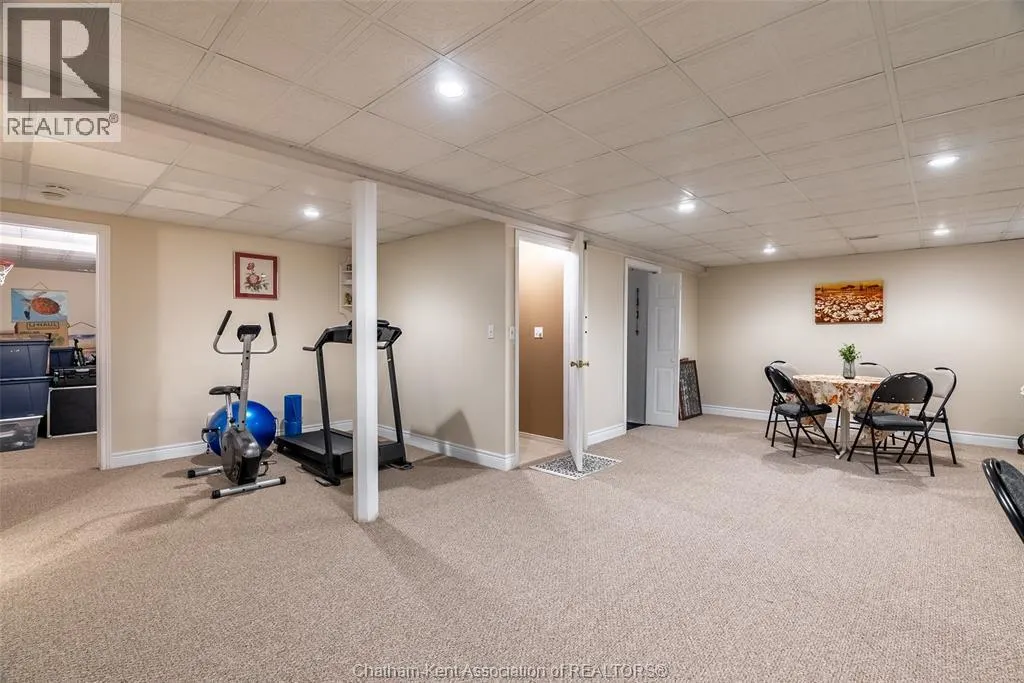 154 Semenyn AVENUE Unit# 24