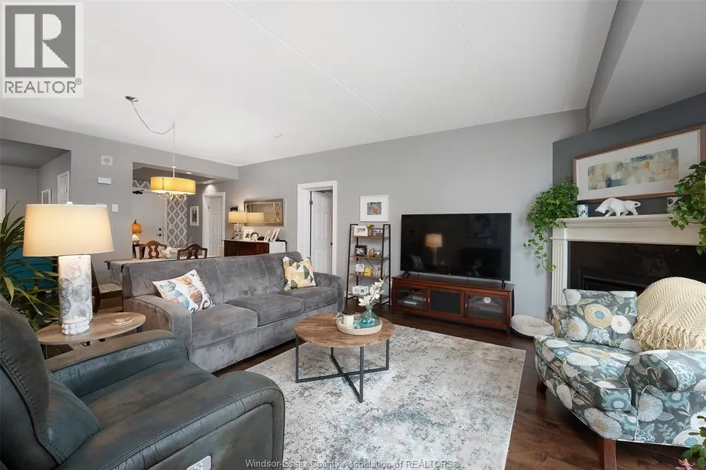 4789 RIVERSIDE DRIVE East Unit# 203