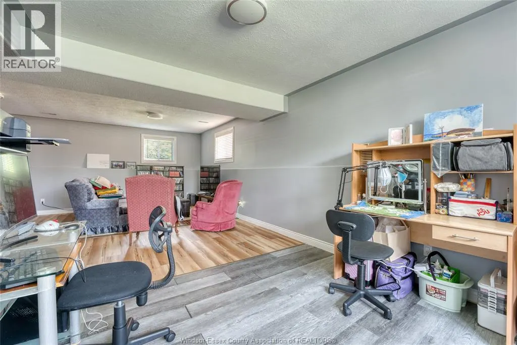 24 BRIARWOOD