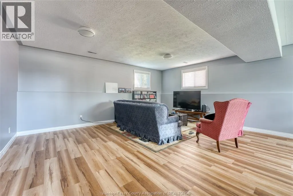 24 BRIARWOOD