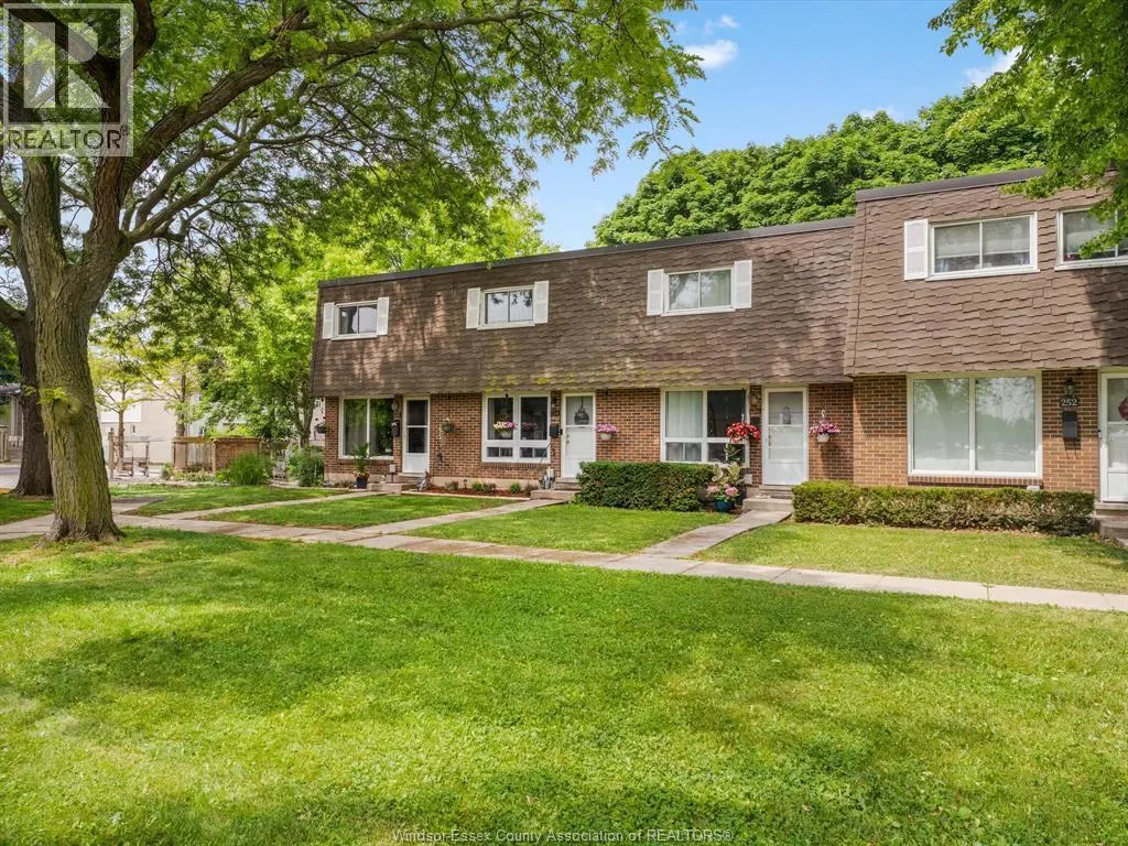 256 Victoria STREET South Unit# 32