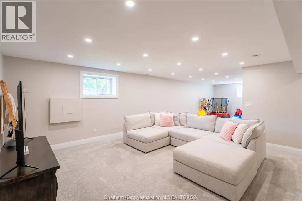 339 OAK STREET West