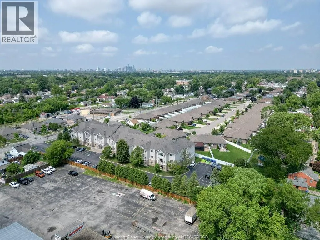 2592 Pillette Unit# 206