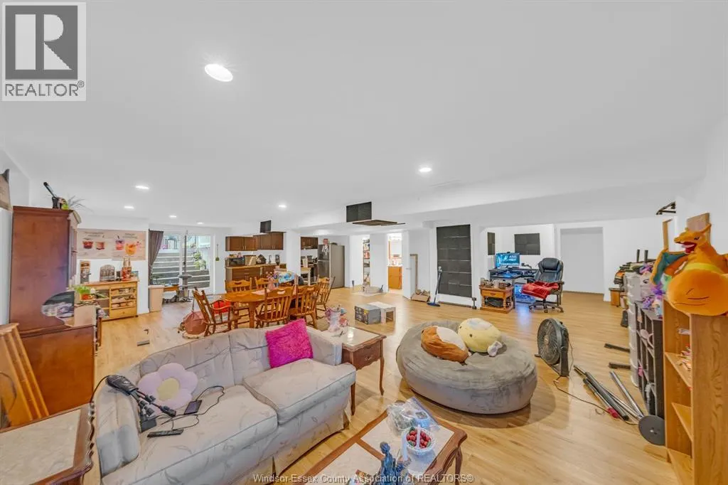 77 Whelan DRIVE