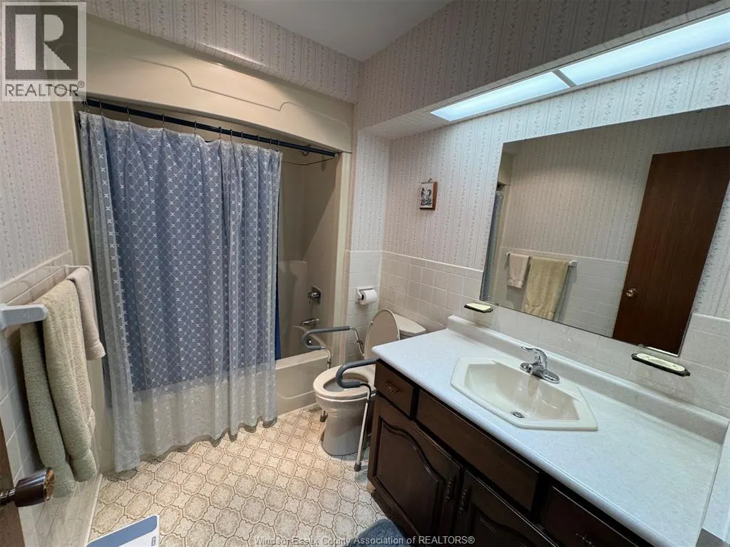 1239 OXFORD & LOT 13 OXFORD AVENUE