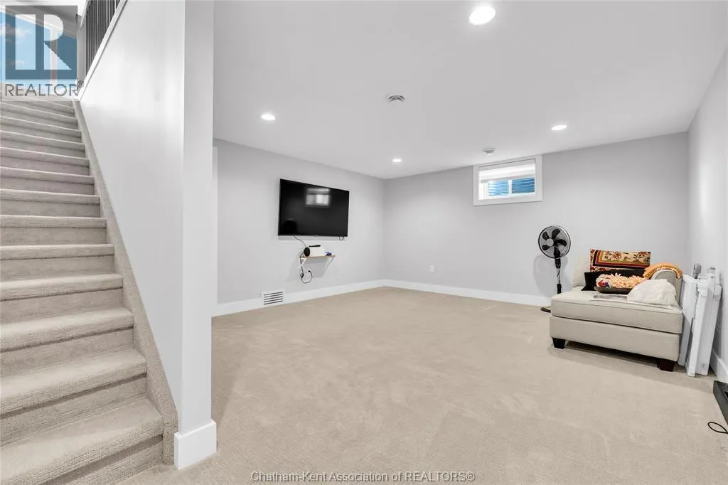 71 Churchill Park ROAD