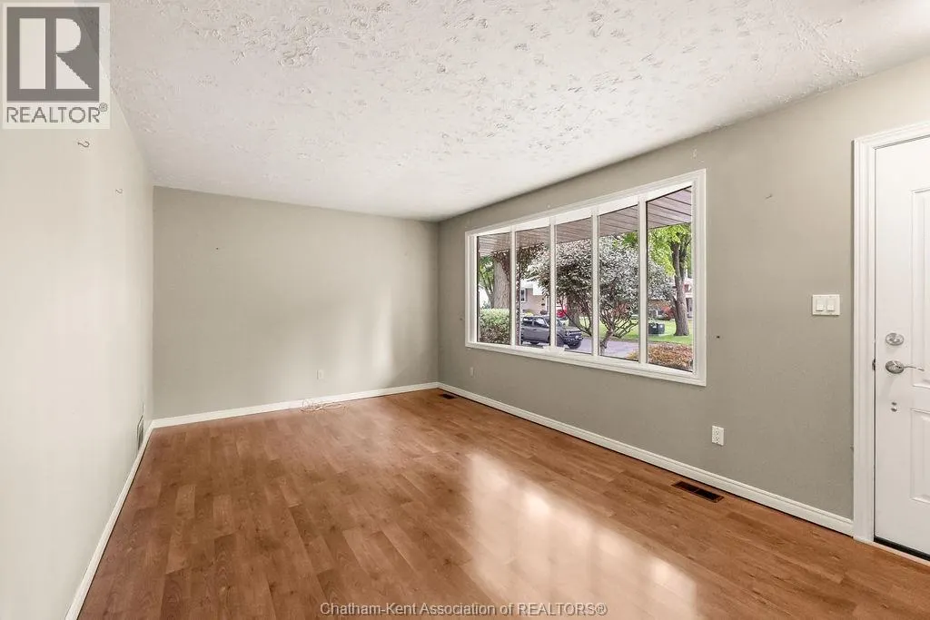 98 Cardinal CRESCENT