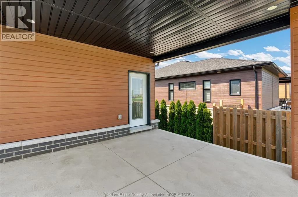 114 HAZEL CRESCENT