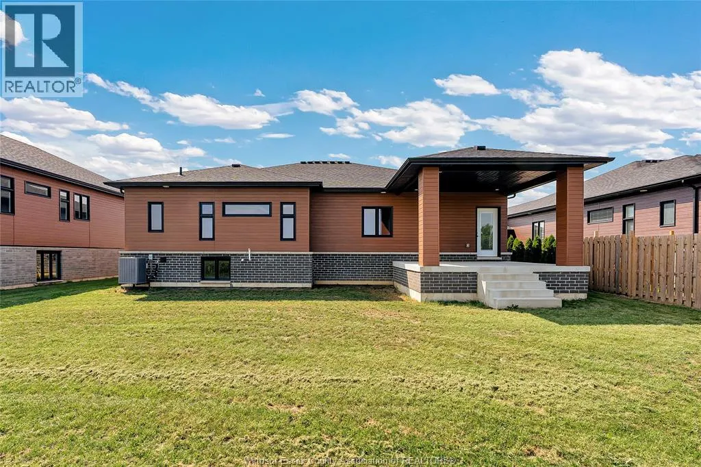 114 HAZEL CRESCENT