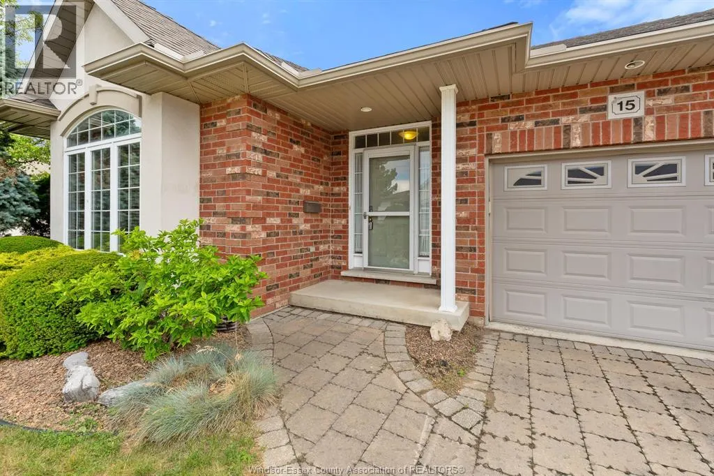 15 OAKGROVE LANE