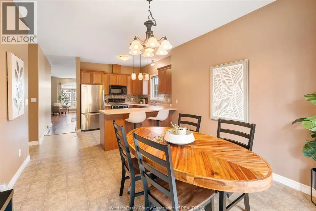 15 OAKGROVE LANE