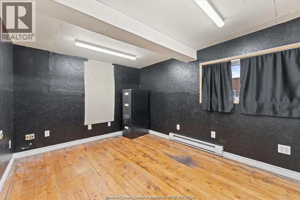 227-235 SANDWICH STREET South