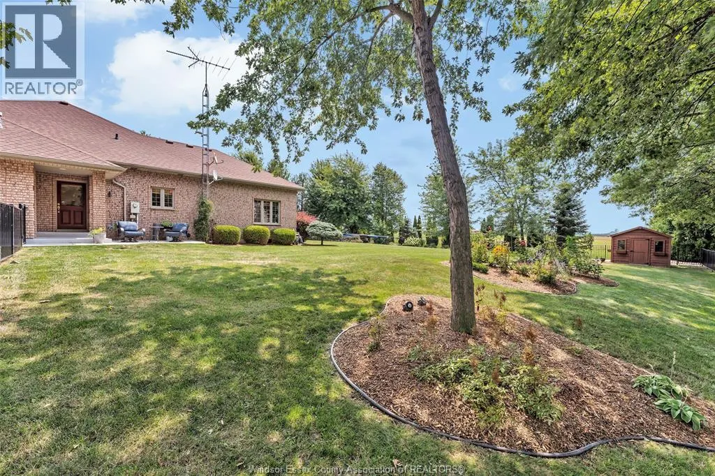 2207 SOUTH MIDDLE ROAD
