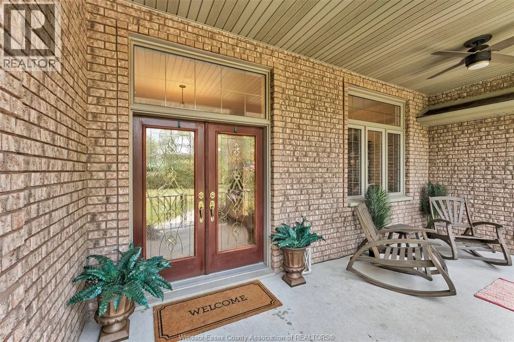 2207 SOUTH MIDDLE ROAD