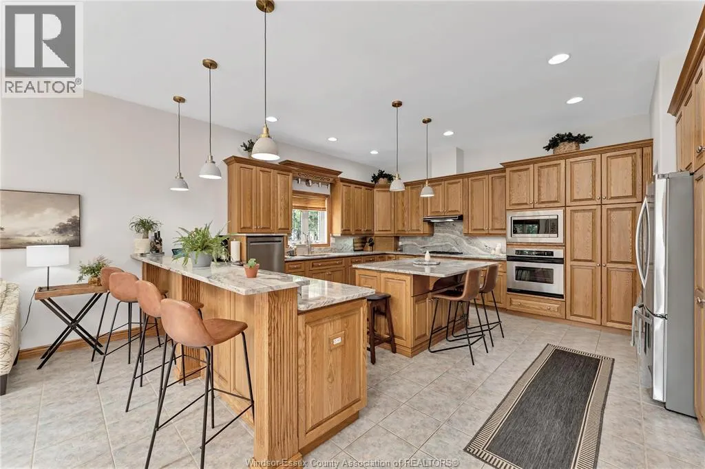 2207 SOUTH MIDDLE ROAD