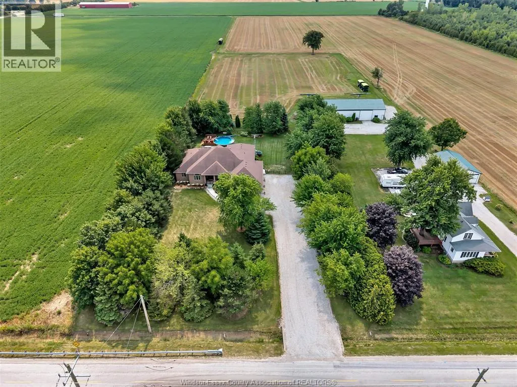 2207 SOUTH MIDDLE ROAD