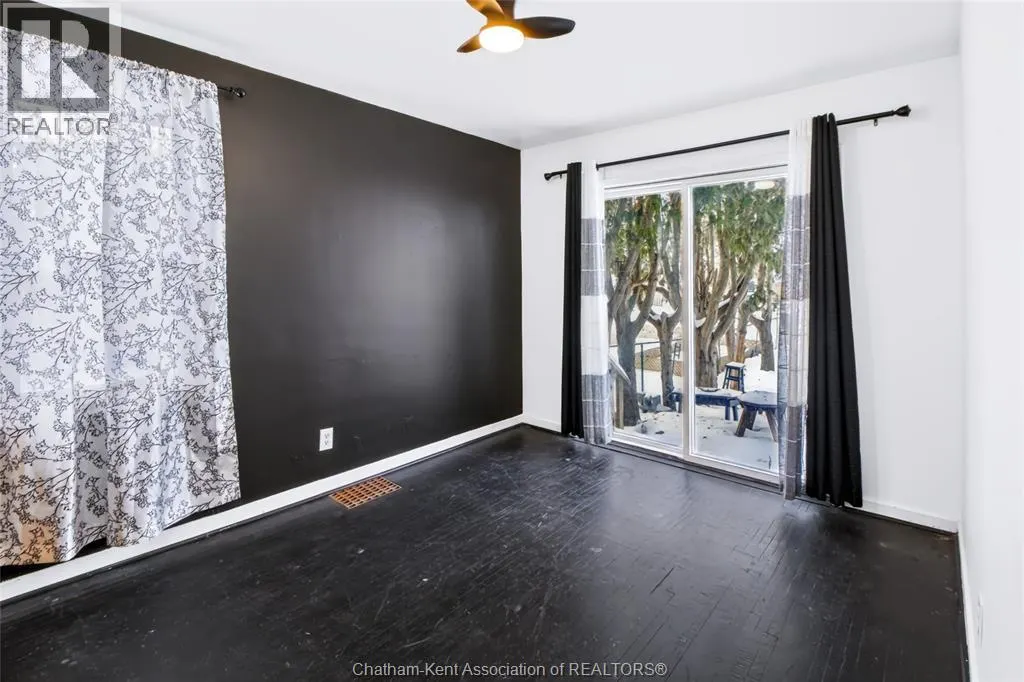 35 Alexandra AVENUE