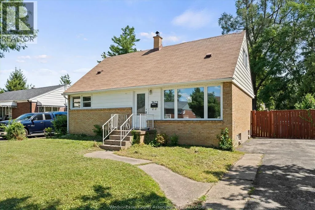 3672 MORRIS DRIVE