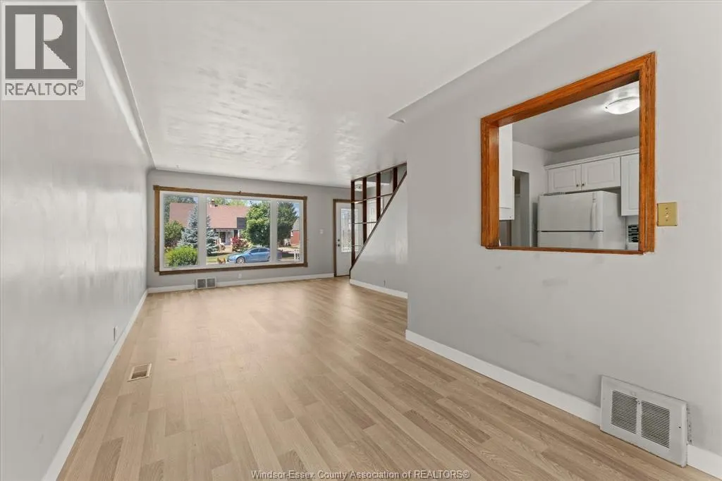 3672 MORRIS DRIVE