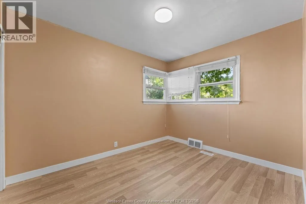 3672 MORRIS DRIVE