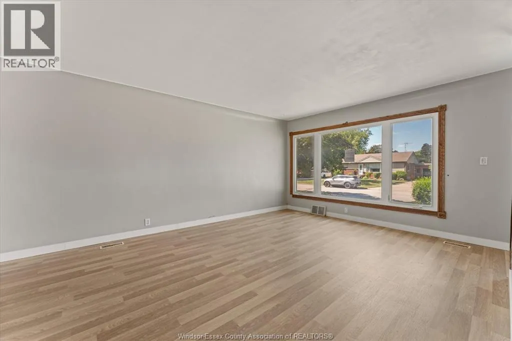 3672 MORRIS DRIVE