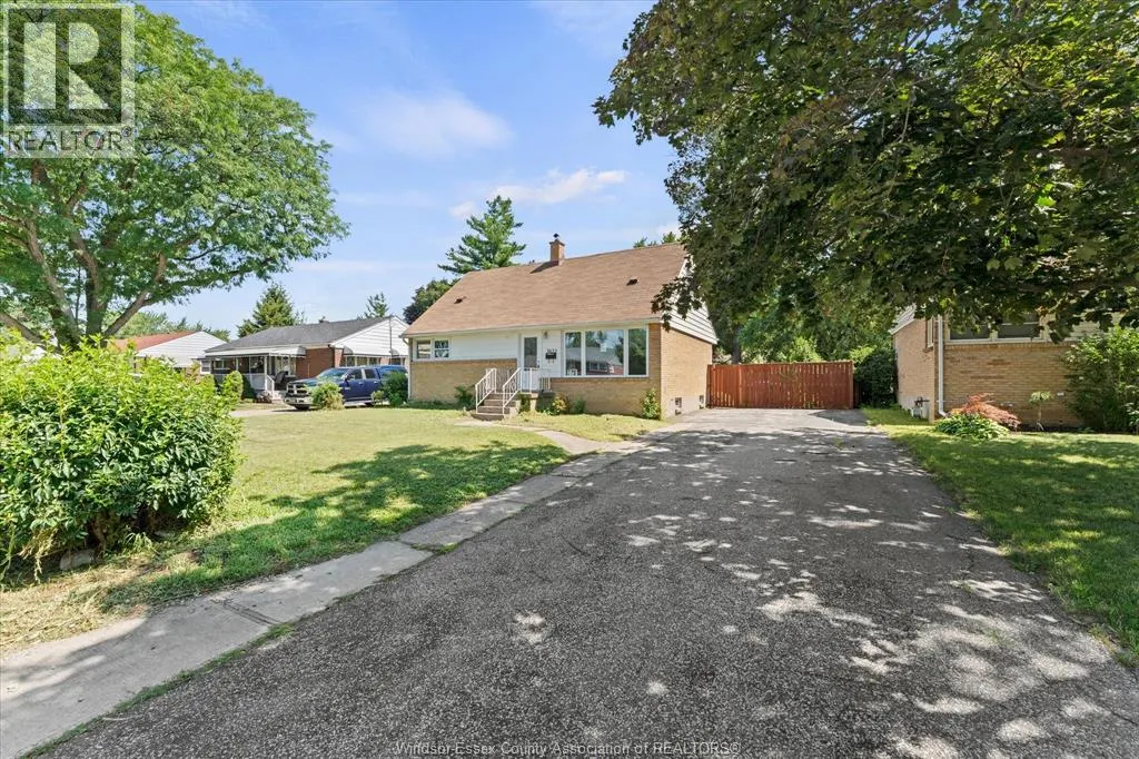 3672 MORRIS DRIVE