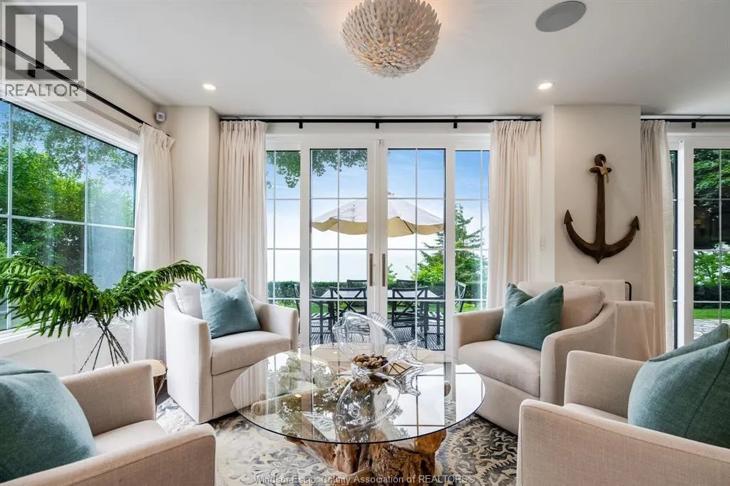 24 Bayshore