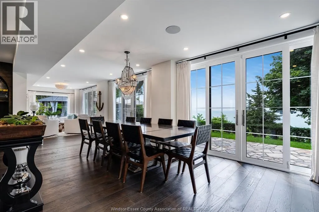 24 Bayshore