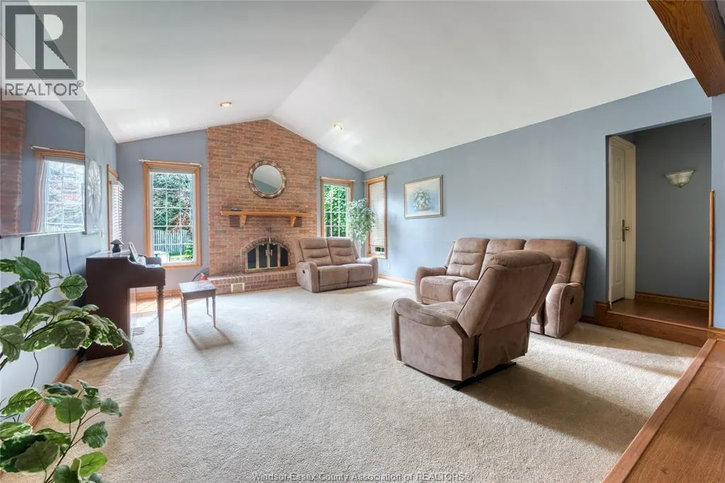 54 SHAWNEE COURT