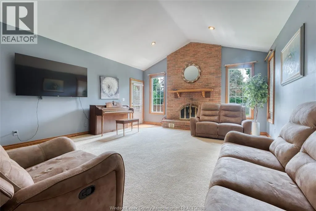 54 SHAWNEE COURT