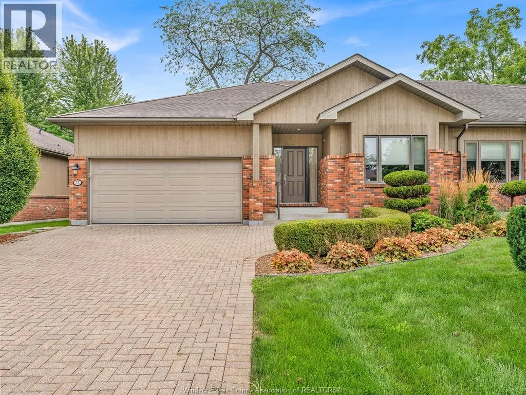 58 FAIRWAY CRESCENT