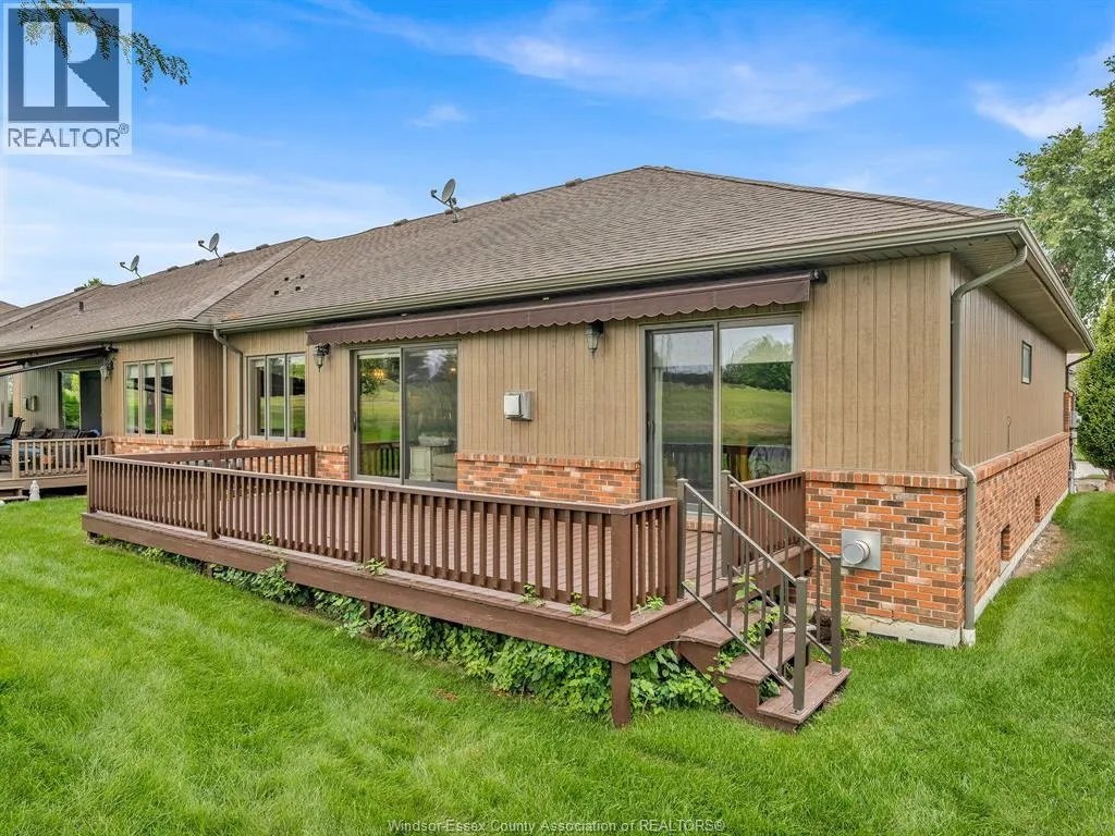 58 FAIRWAY CRESCENT